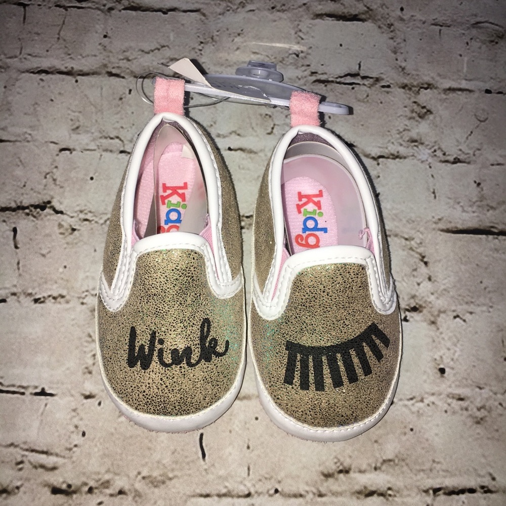 Kidgets NWT Baby Girl Shoes 6-12 Month